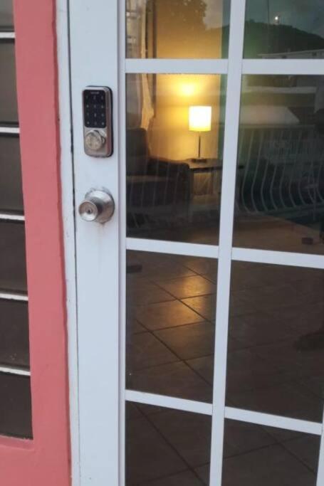 פחרדו Cozy Cute Home 2Nd Floor Pay At The Property And We Have Many Method Of Payments Just Ask Us מראה חיצוני תמונה